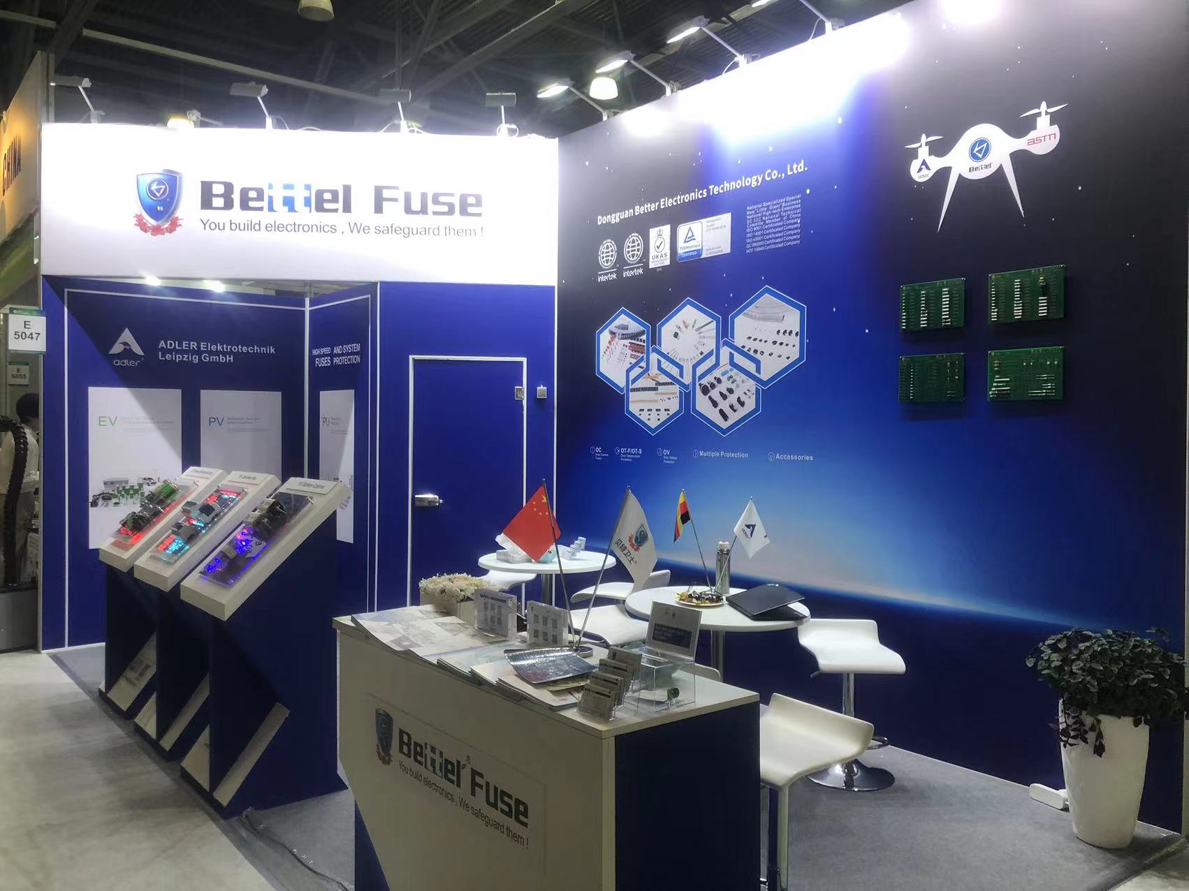 1734924447140582.jpg 美國展臺搭建.jpg